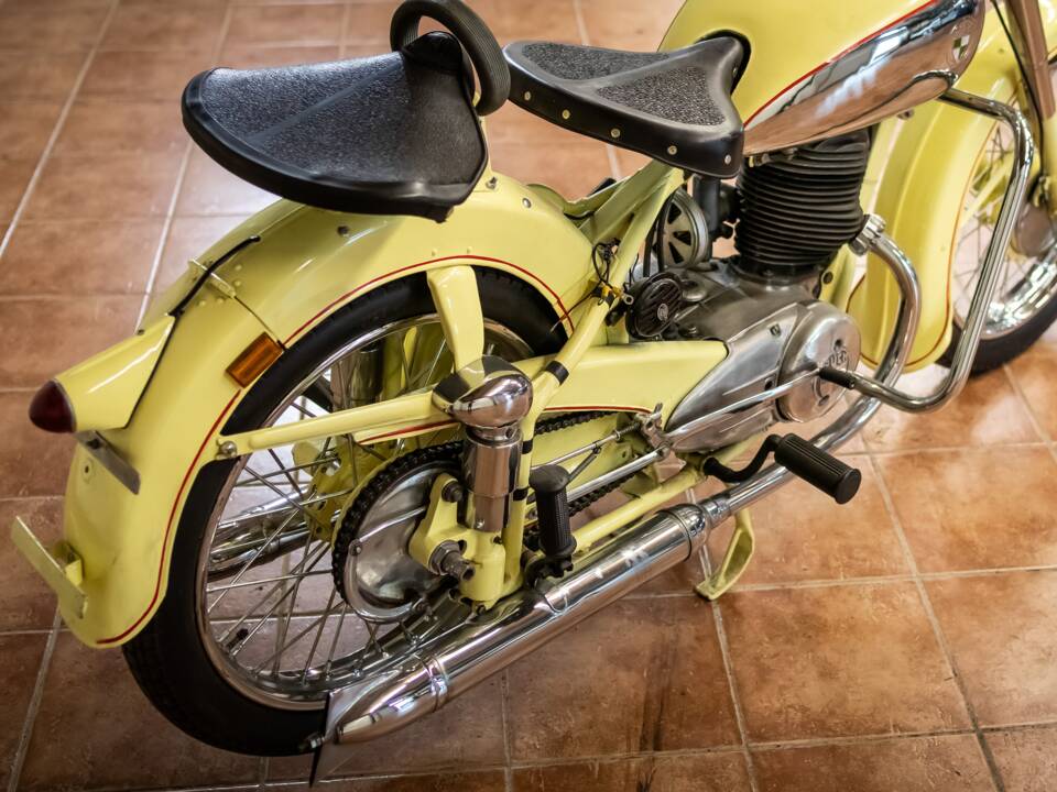 Image 7/13 de Puch 250 TF (1950)