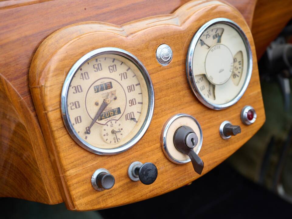 Bild 38/50 von Triumph 2000 Roadster (1949)