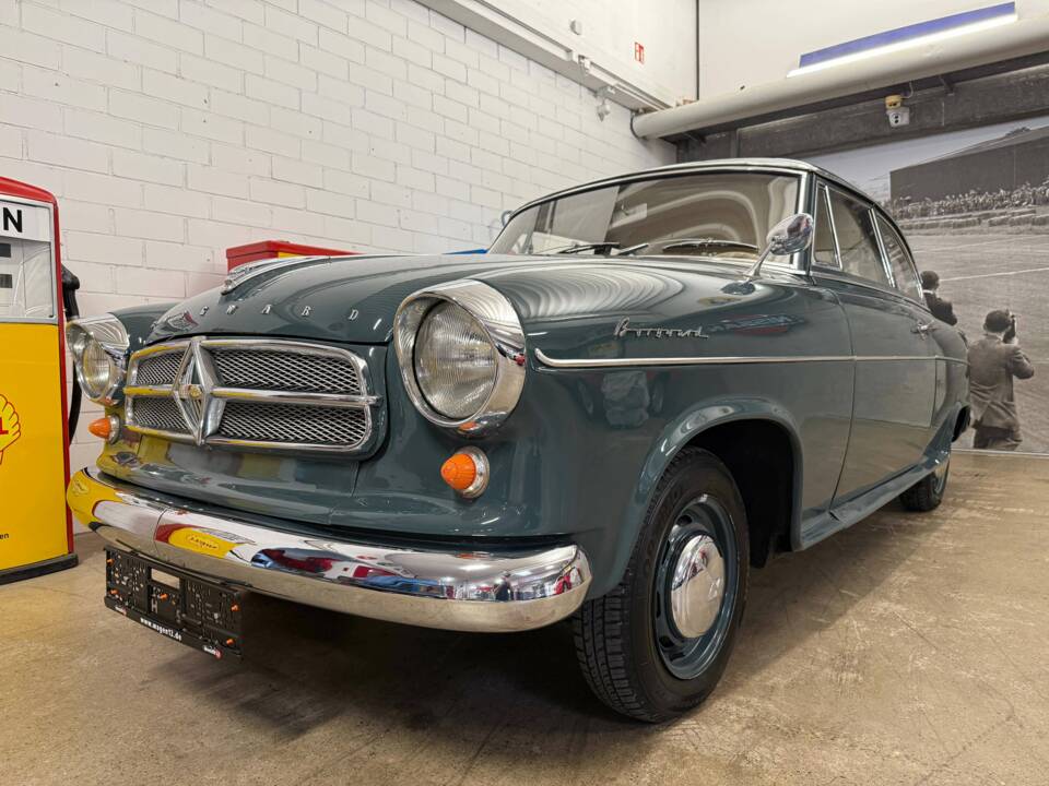 Image 2/17 of Borgward Isabella Coupe (1960)