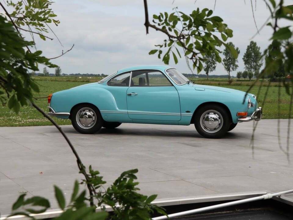 Image 40/50 of Volkswagen Karmann Ghia 1600 (1970)
