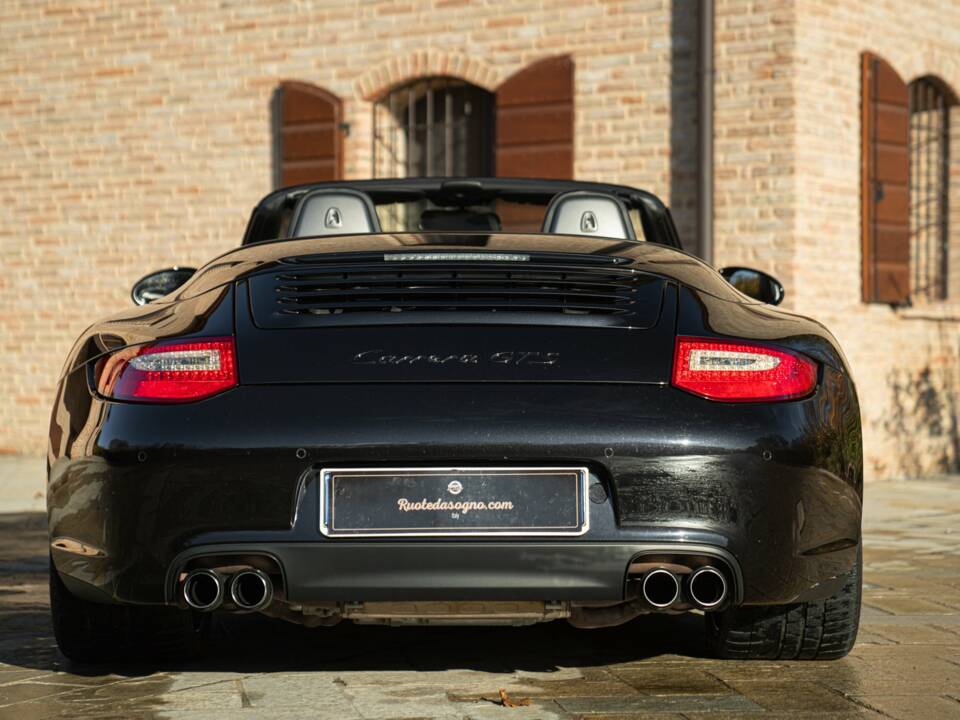 Immagine 15/50 di Porsche 911 Carrera GTS (2011)