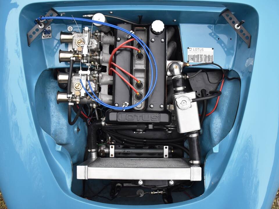 Image 38/44 of Lotus Elan (1965)