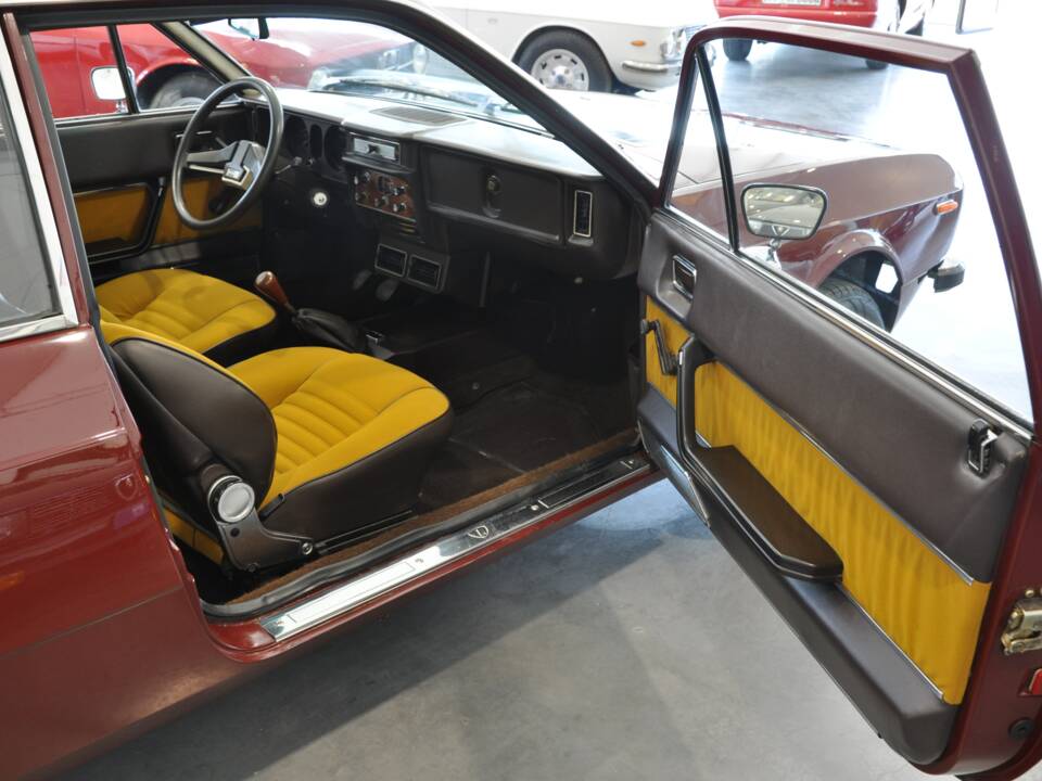 Image 24/37 of Lancia Beta HPE 1600 (1975)