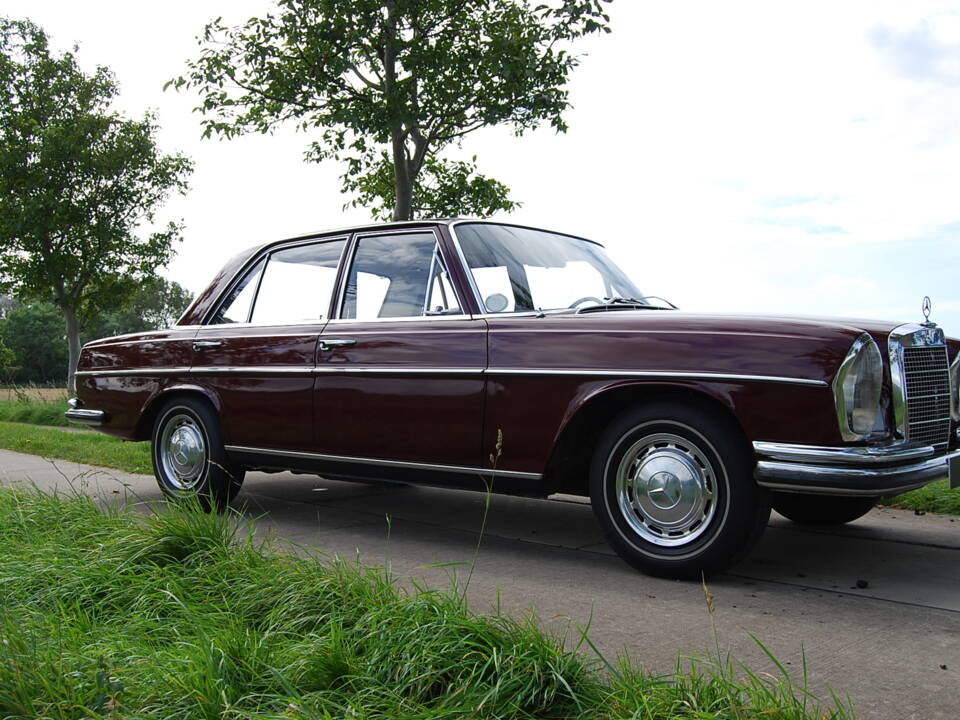 Bild 4/58 von Mercedes-Benz 280 SE (1968)