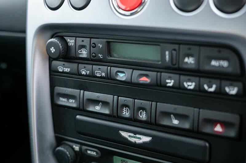 Bild 27/50 von Aston Martin V12 Vanquish (2002)