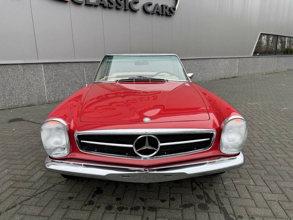 Image 12/36 de Mercedes-Benz 280 SL (1968)