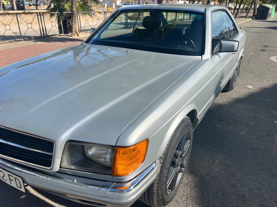 Image 65/77 of Mercedes-Benz 380 SEC (1982)