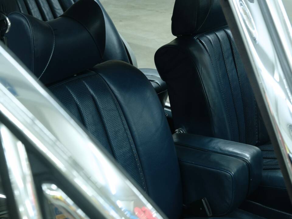 Image 34/50 of Mercedes-Benz 300 SEL 3.5 (1972)
