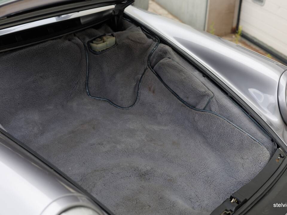Image 38/44 de Porsche 911 Carrera 3.2 &quot;#250.000 911&quot; (1988)