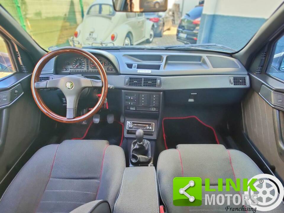 Bild 9/10 von Alfa Romeo 155 1.8 Twin Spark (1996)