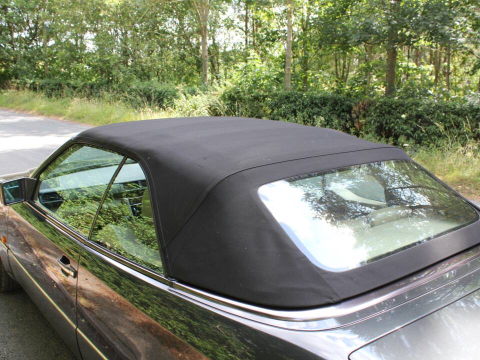Bild 9/22 von Mercedes-Benz E 320 (1994)
