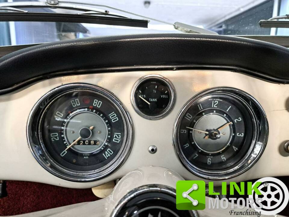 Imagen 8/10 de Volkswagen Karmann Ghia 1200 (1960)