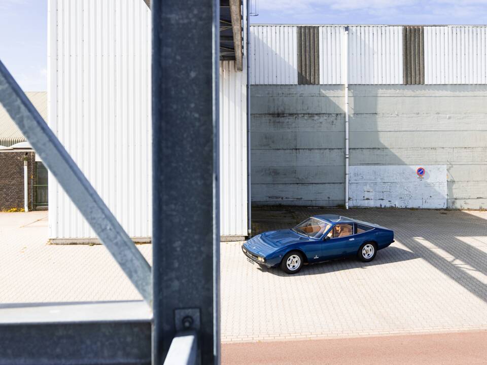 Imagen 9/36 de Ferrari 365 GTC/4 (1972)