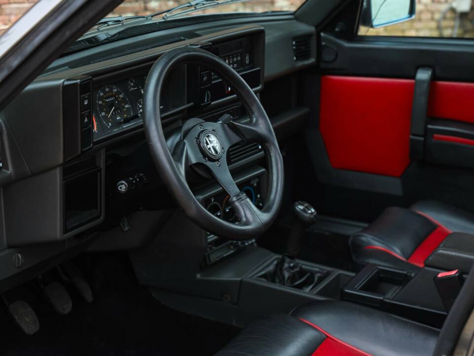 Image 3/50 of Alfa Romeo 75 3.0 V6 QV (1988)