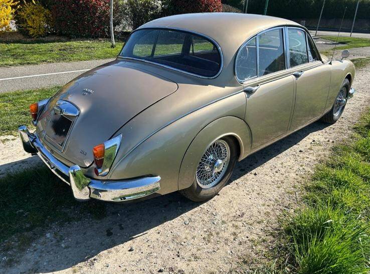 Image 4/6 of Jaguar Mk II 3.8 (1962)