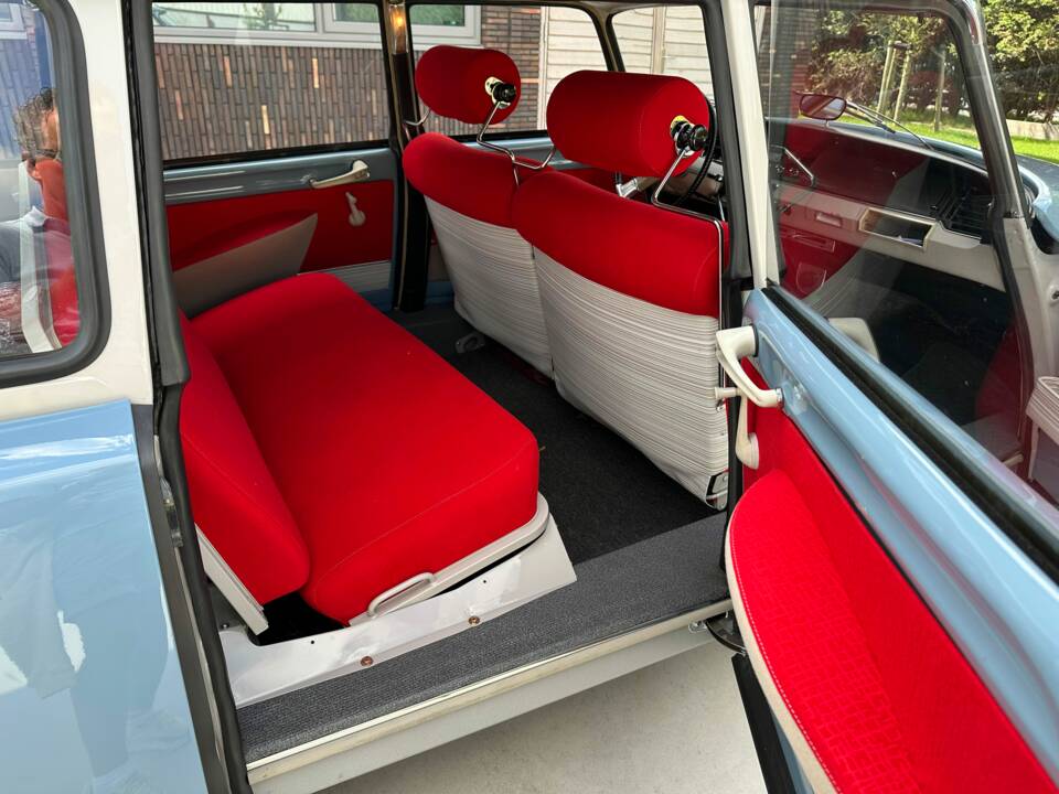 Imagen 6/15 de Citroën DS 21 Familiale (1966)