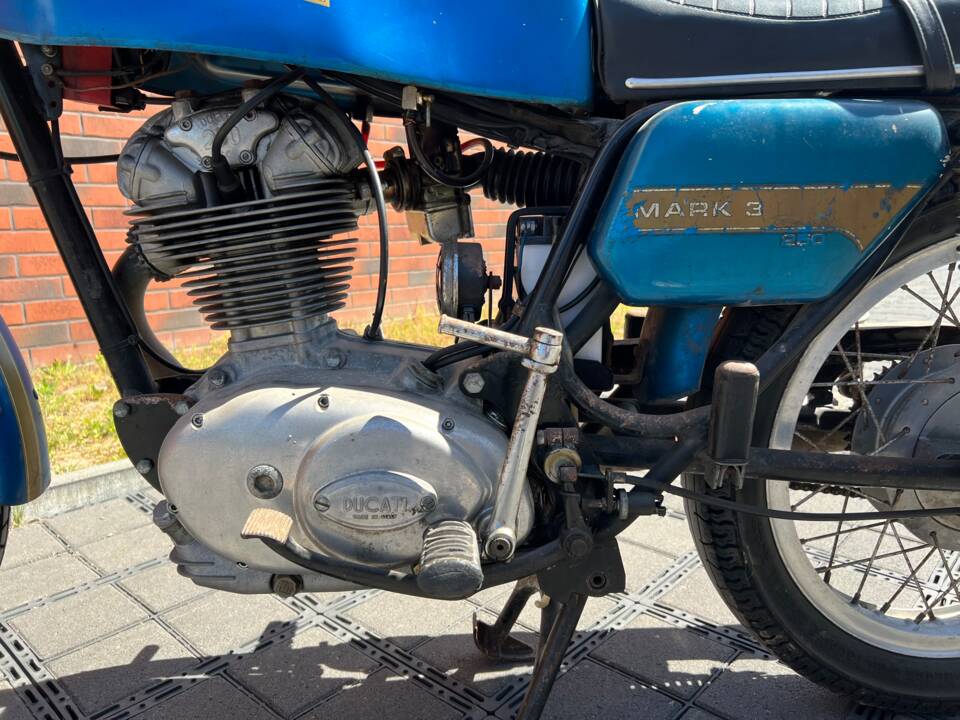 Bild 15/22 von Ducati DUMMY (1974)
