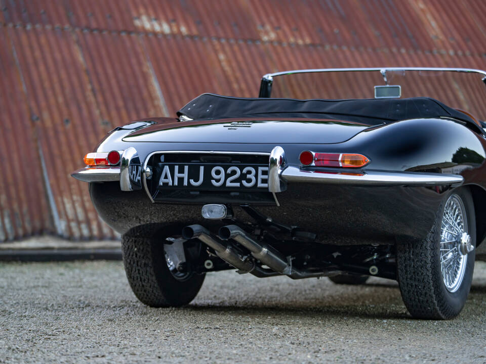 Bild 15/35 von Jaguar E-Type 4.2 (1967)