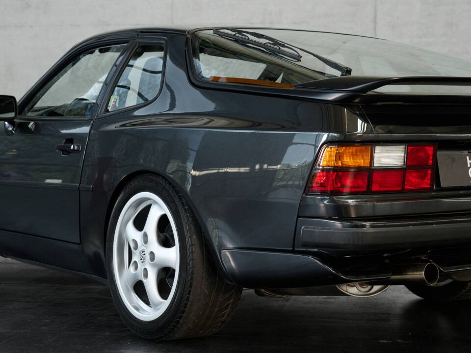 Bild 13/50 von Porsche 944 Turbo (1990)