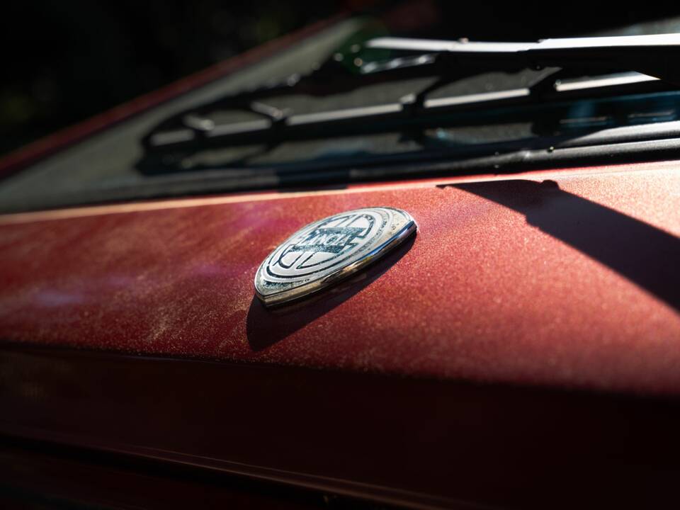 Image 55/63 of Lancia Delta HF Integrale Evoluzione II (1994)