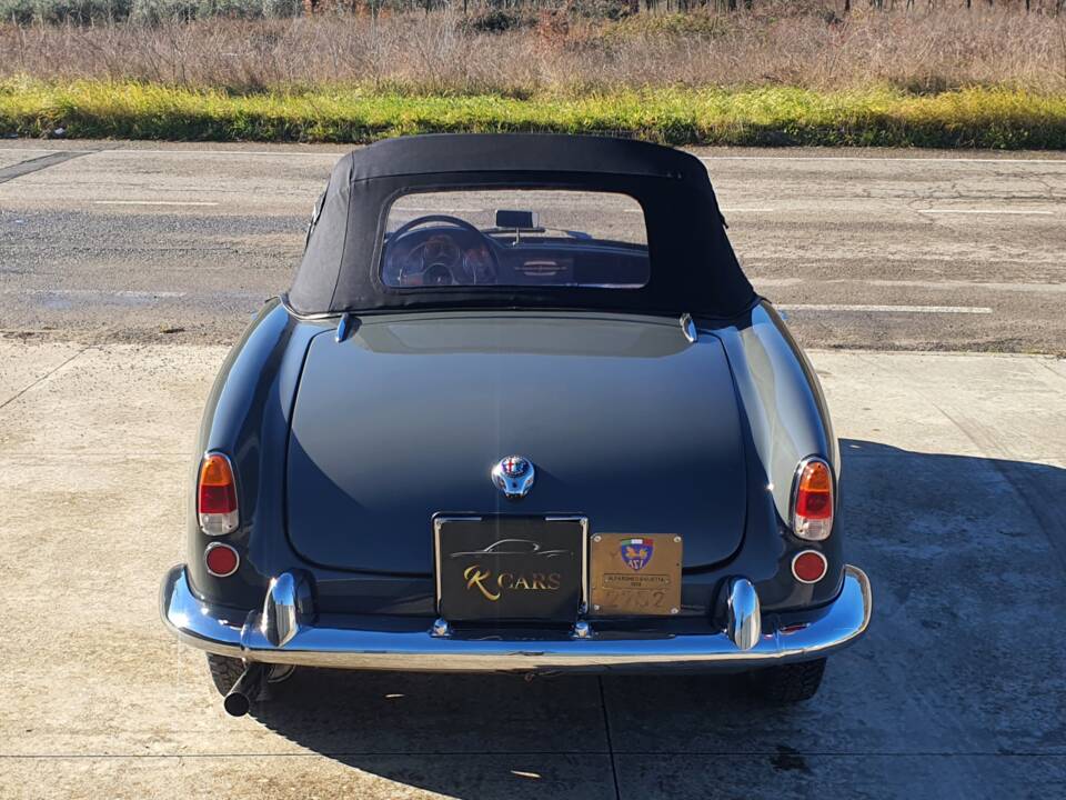 Image 7/50 of Alfa Romeo Giulietta Spider (1959)