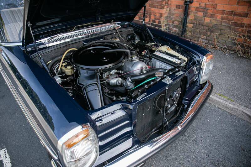 Image 22/50 of Mercedes-Benz 250 (1972)