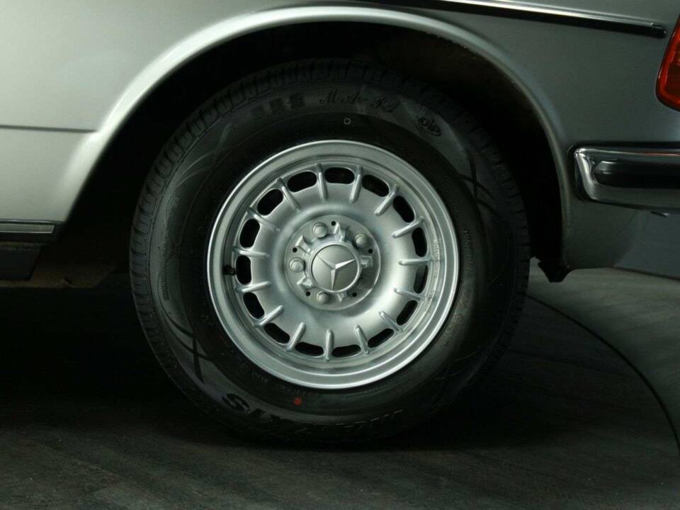 Image 50/50 of Mercedes-Benz 280 CE (1980)