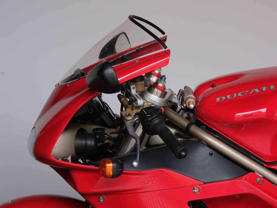 Bild 44/93 von Ducati 916 Strada (1994)