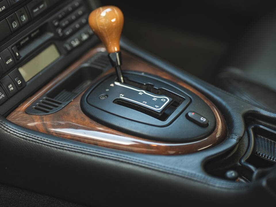 Imagen 36/50 de Jaguar XK8 4.0 (2000)