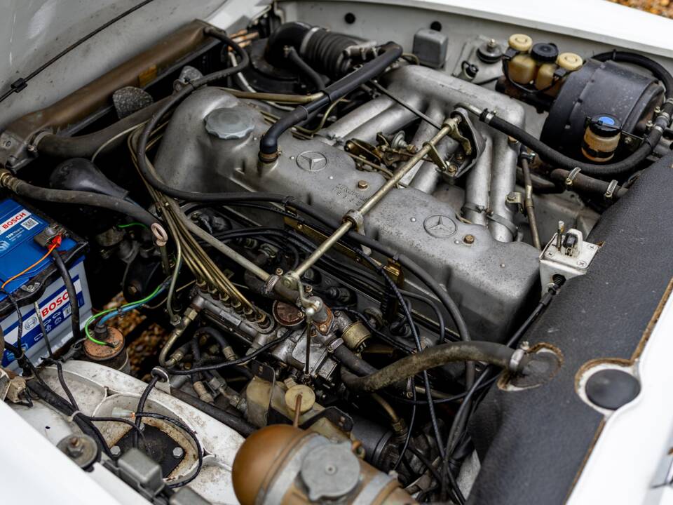 Image 5/50 of Mercedes-Benz 280 SL (1968)