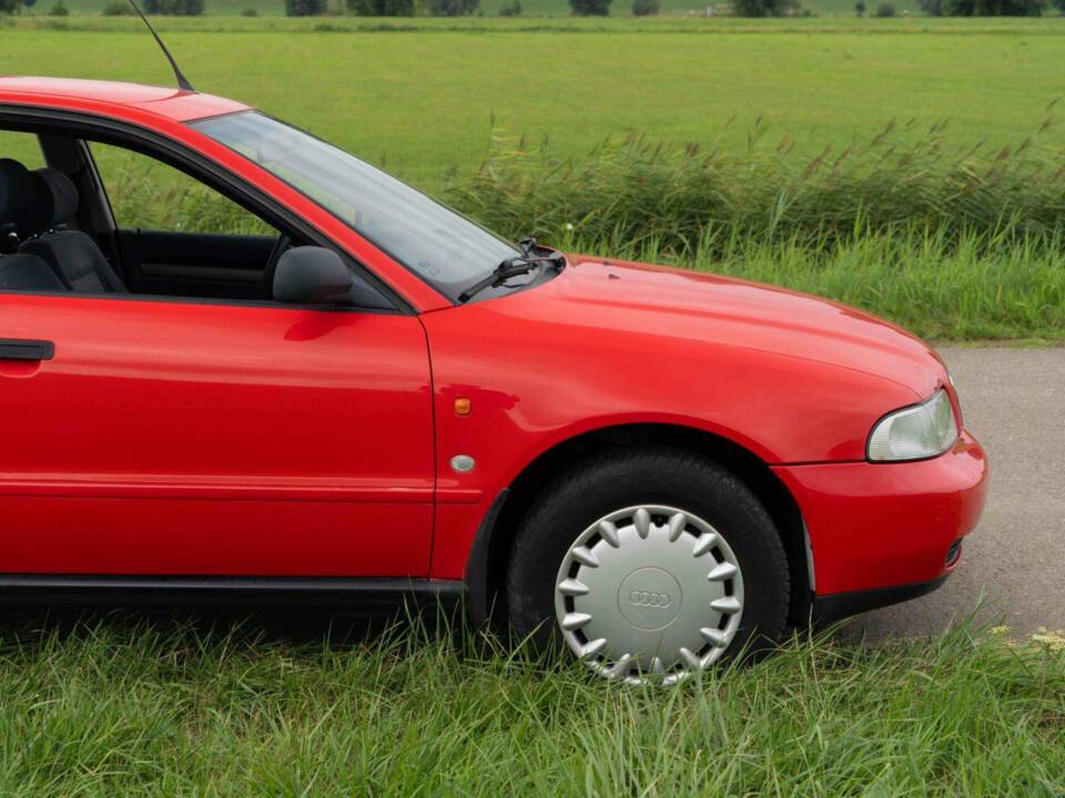 Image 11/40 de Audi A4 1.6 (1995)