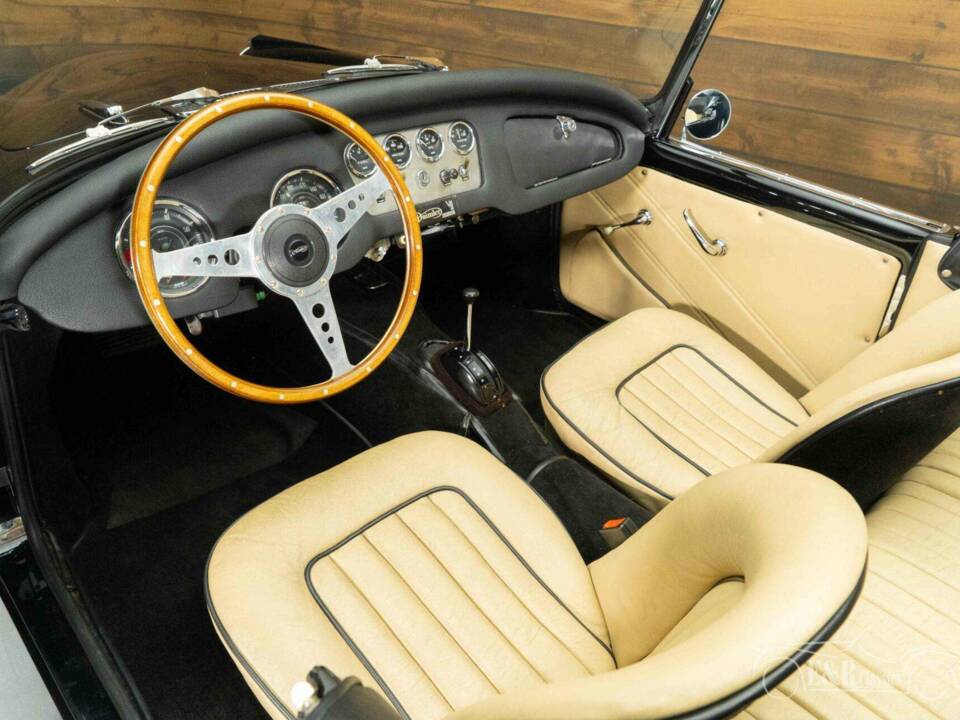 Imagen 13/19 de Daimler SP 250 (1961)