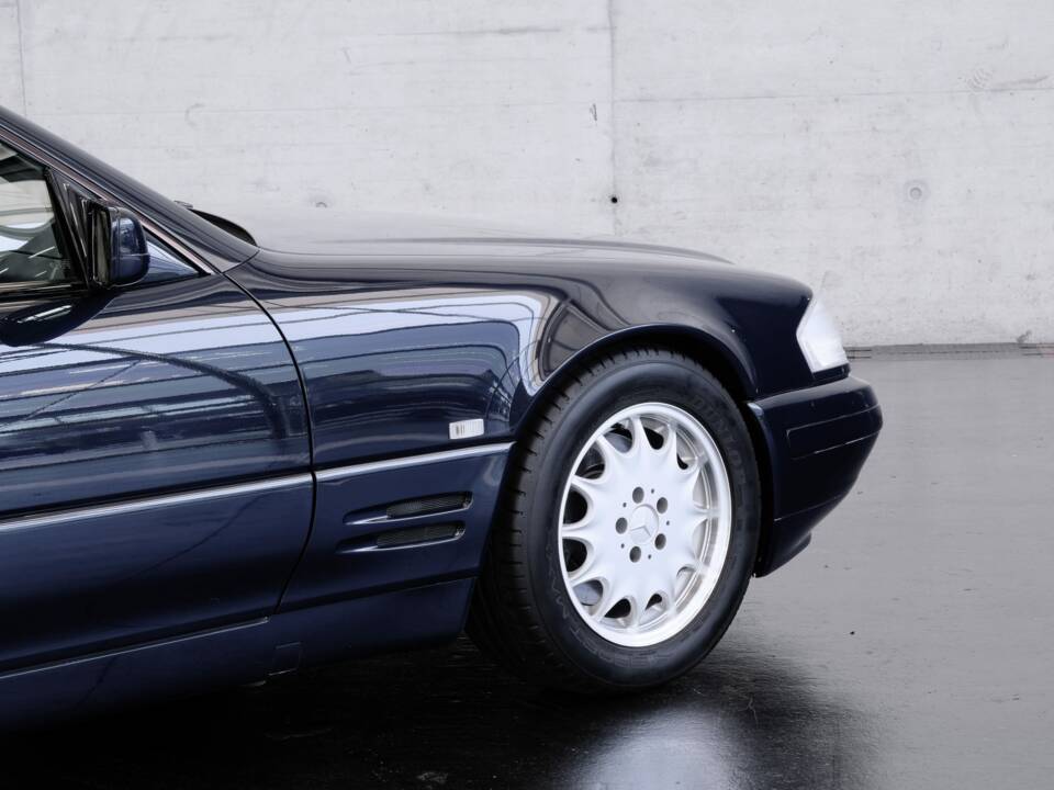 Image 46/46 of Mercedes-Benz SL 320 (1998)