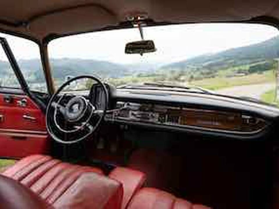 Bild 2/8 von Mercedes-Benz 220 SE b (1964)