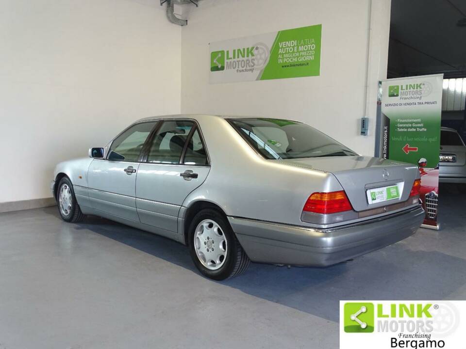 Imagen 2/10 de Mercedes-Benz C 280 (1994)