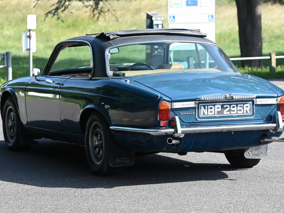 Bild 3/17 von Daimler Sovereign 4.2 (1977)
