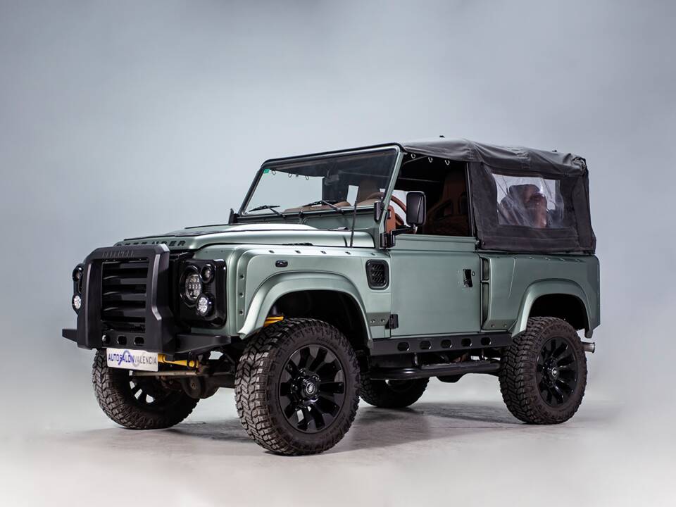 Image 5/44 of Land Rover Defender 90 (2011)