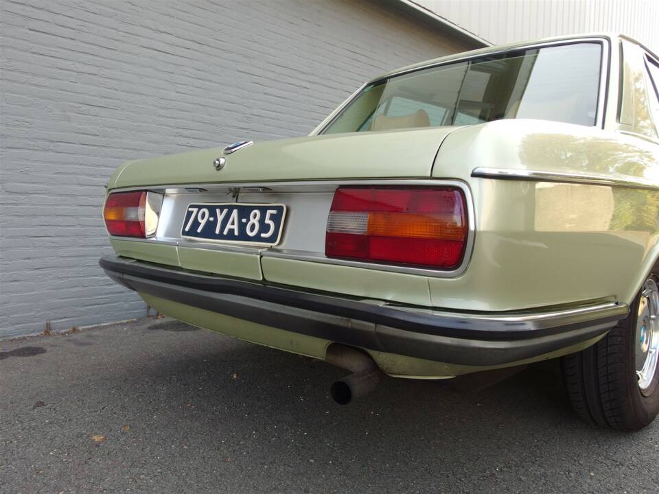 Image 21/95 de BMW 2500 (1977)