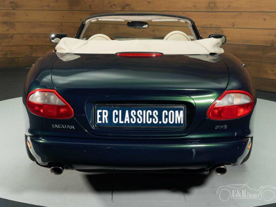 Image 17/19 de Jaguar XK8 4.0 (1998)