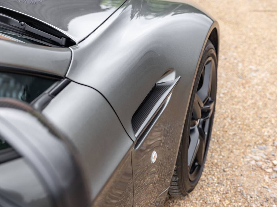 Afbeelding 23/75 van Aston Martin V12 Vantage AMR Roadster (2018)