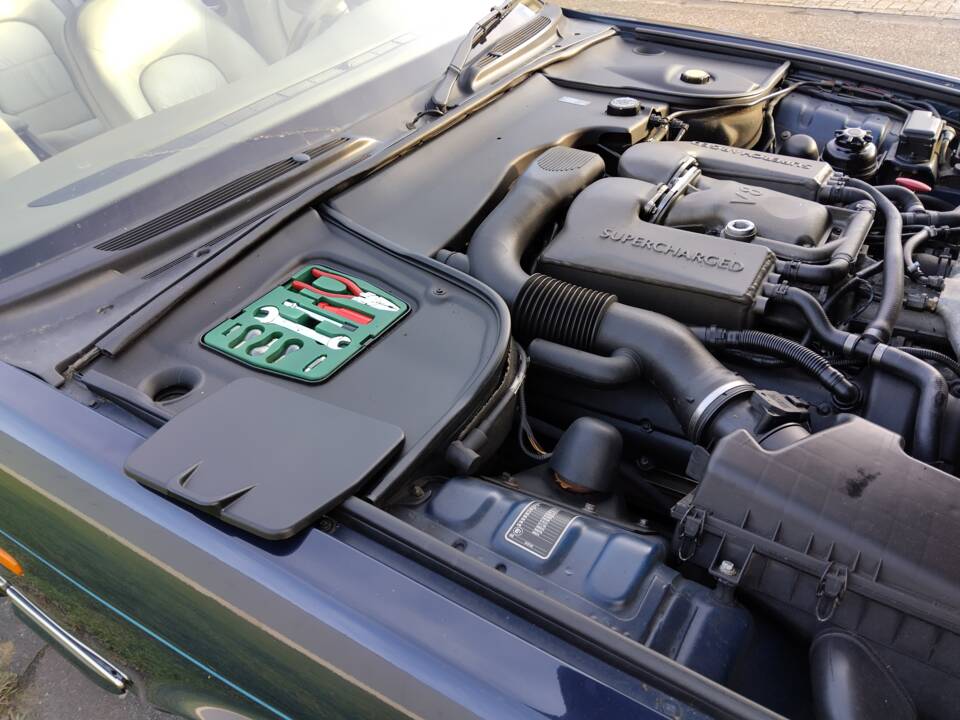 Image 29/71 of Daimler Super V8 (2000)