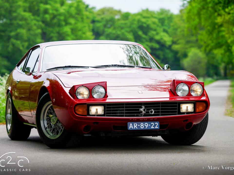 Image 38/80 of Ferrari 365 GTC&#x2F;4 (1972)