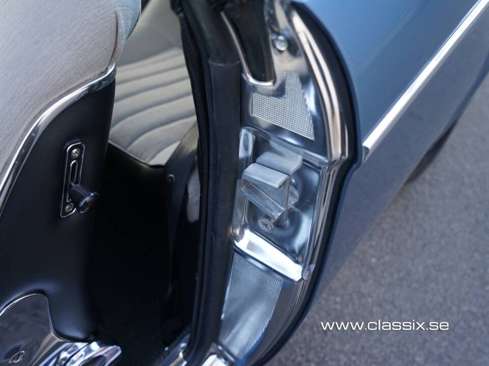 Image 16/37 of BMW 3.0 CSi (1973)