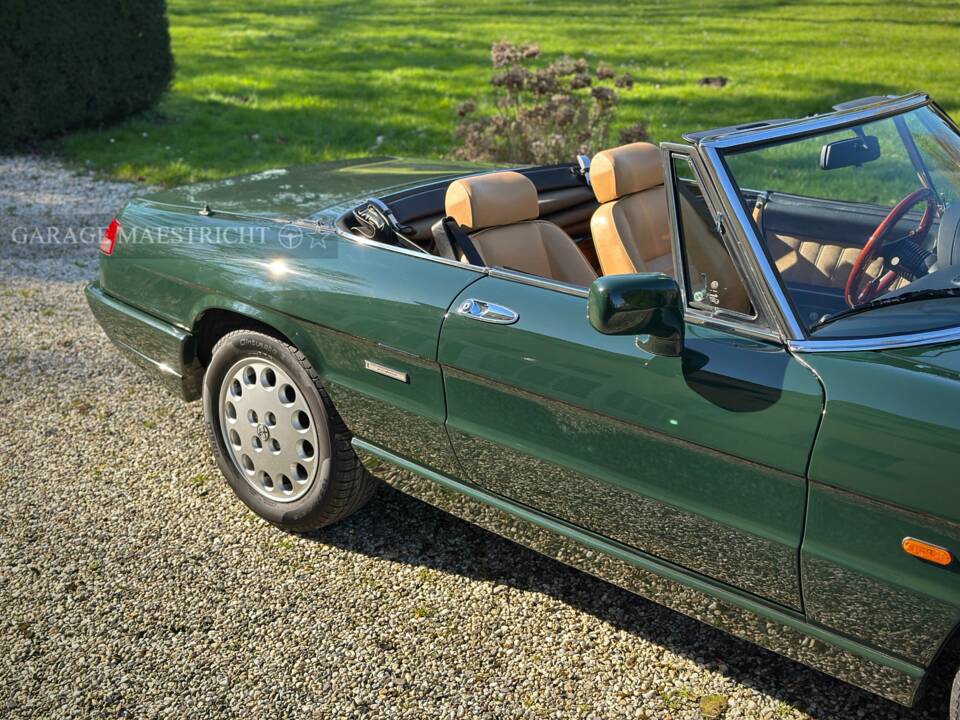 Image 31/100 de Alfa Romeo 2.0 Spider (1993)