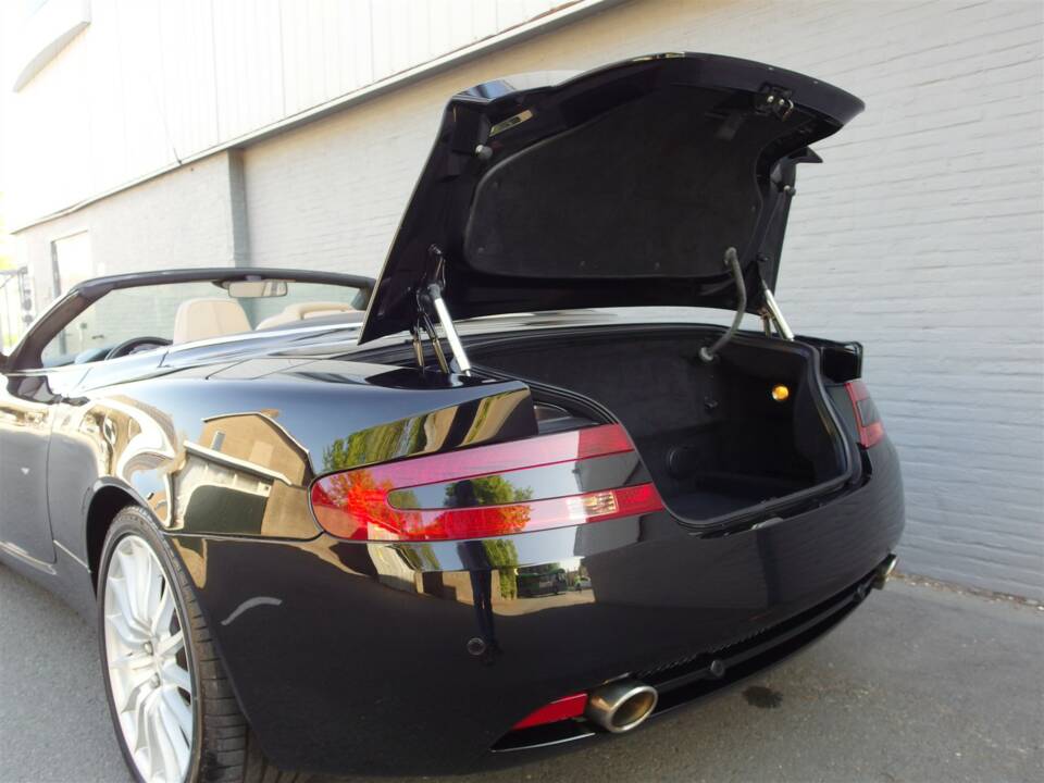 Bild 76/99 von Aston Martin DB 9 Volante (2006)