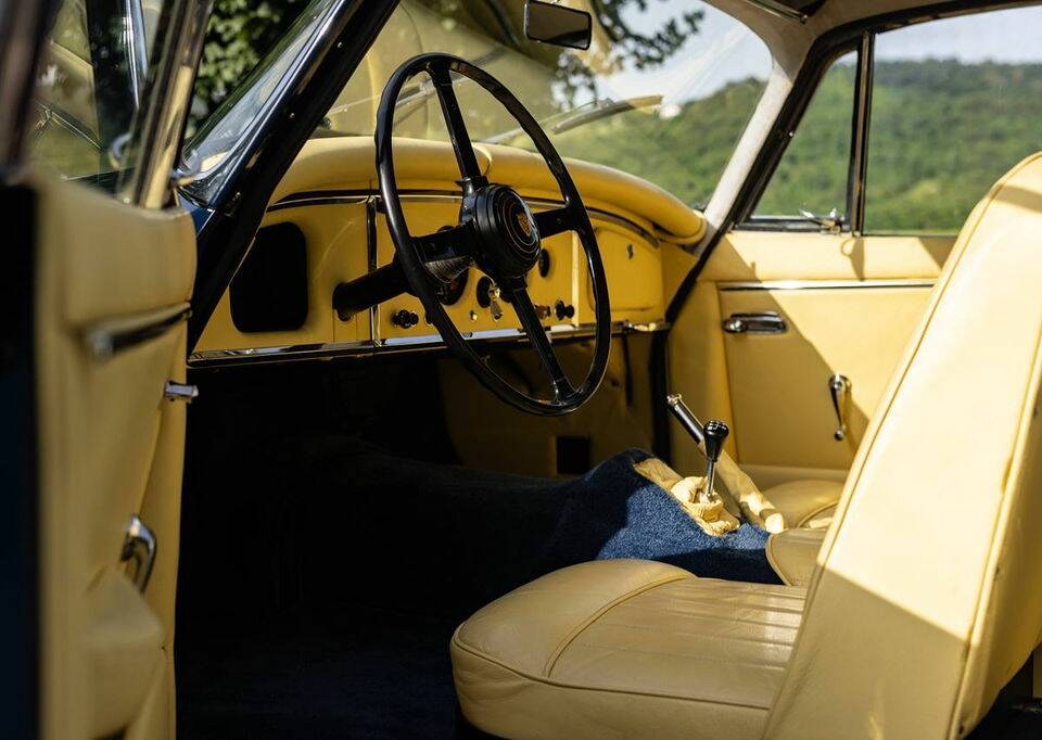 Immagine 2/8 di Jaguar XK 150 FHC (1957)