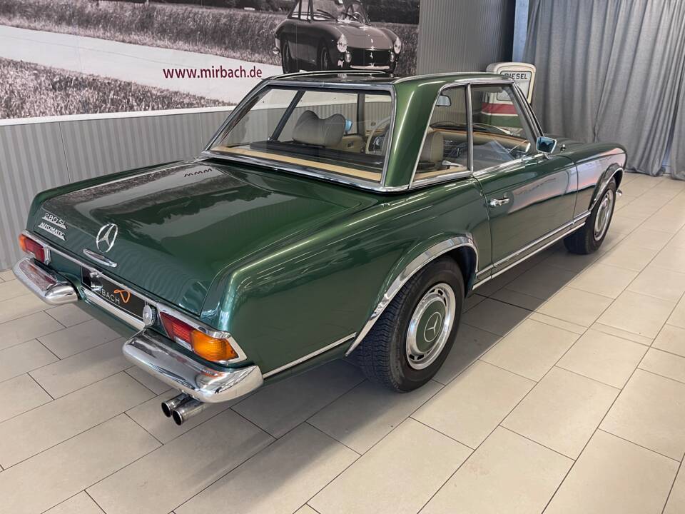 Image 9/22 of Mercedes-Benz 280 SL (1970)