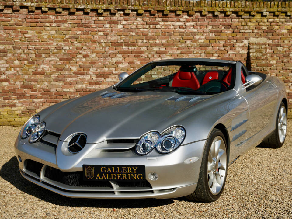 Image 32/50 of Mercedes-Benz SLR McLaren (2009)