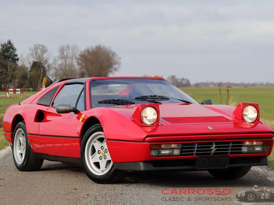 Bild 2/44 von Ferrari 328 GTS (1987)