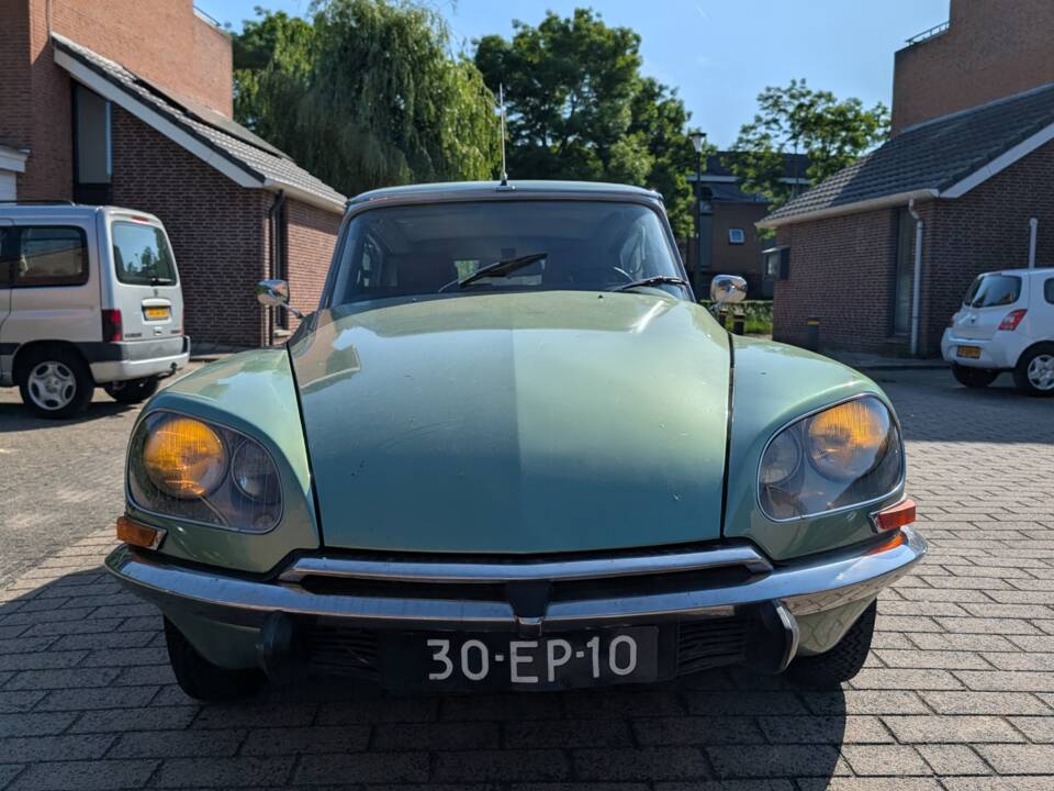 Image 20/25 of Citroën DS 23 Pallas (1975)